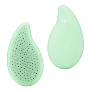 wetbrush go green palm tea tree oil